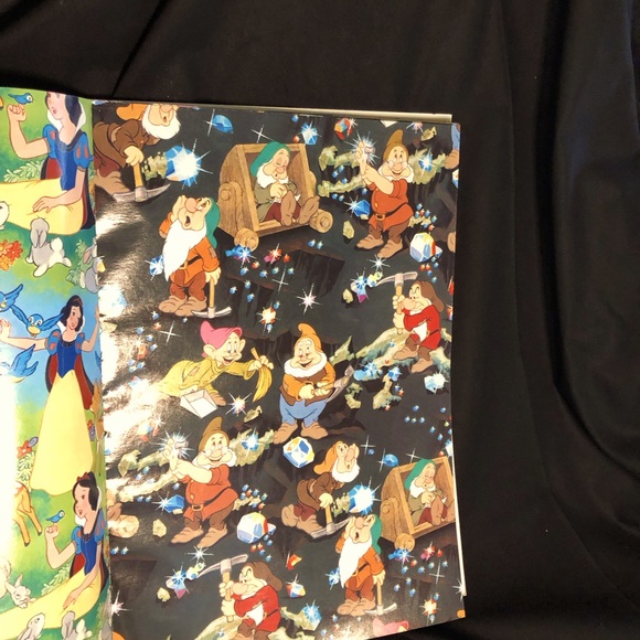 🎉HP!🎉 Vintage 1993 Disney Gift Wrap-Snow White and The Seven Dwarfs - Picture 5 of 12